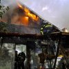 Incendiu la o casă din Petroșani, stins de pompieri