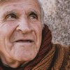 Cum pot primi îngrijiri medicale la domiciliu pacienții vârstnici din România