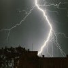 Furtuna de noaptea trecută a lăsat în întuneric 614 consumatori (TABEL)