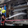 Sute de animale au fost ucise într-un incendiu dintr-o piața celebră din Bangkok. 100 de magazine au fost mistuite de flăcări