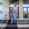 VIDEO | Șchiopătatul lui Dumitru Buzatu pe scările Tribunalului a avut efect: magistrații l-au plasat sub control judiciar