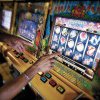Controale la angajatorii suceveni care desfășoară activități de jocuri de noroc și pariuri