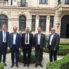 Noi discuții purtate de primarul Popoiu la București cu reprezentanții firmei germane interesată să investească în Parcul Industrial Siret. ”Mulțumesc domnului Gheorghe Flutur pentru sprijinul acordat pe parcursul acestor negocieri”