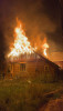 O casă nelocuită din Solca a fost incendiată intenționat (FOTO)
