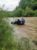 „River rafting” cu mașina pe Bistrița la Crucea (foto)