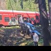 Miracol pentru un șofer din Bistrița Năsăud care a scăpat cu viață. Mașina în care se afla a fost lovită de un tren plin cu 200 de călători