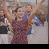 Surpriză: melodie veche românească, interpretată de străini - VIDEO