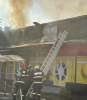 Incendiu la un ansamblu de magazine din Ploiești. A fost emis mesaj Ro-Alert din cauza fumului dens