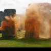 Monumentul Stonehenge din Marea Britanie, vandalizat de activiști de mediu. Două persoane au stropit cu vopsea celebrele pietre antice