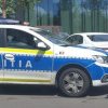 Scandal la Timișoara – un bărbat își arunca lucrurile din casă pe geam și amenința