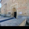 Piatra-Neamț: Aducerea moaștelor Sf. Muc. Pantelimon la Biserica „Sfântul Ioan Domnesc”
