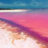 1.800 de Euro amendă pentru un influencer din Dubai care a pătruns pe o plajă cu nisip roz din Sardinia