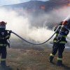 O semiremorcă cu plante furajere a luat foc  în comuna Bucșani