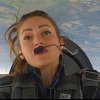 Clipe de groază pentru o femeie-pilot de acrobație: Cupola avionului s-a deschis în zbor. „Un singur lucru am auzit tare și clar”
