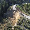 O bucată de șosea montană din SUA s-a surpat în urma unei alunecări de teren „catastrofale”