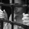 O femeie din Suceava a fost reținută, după ce i-a mințit pe polițiști ca să-și scape soțul de un dosar penal