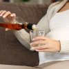 Statistici șocante: 28% dintre gravidele din România consumă alcool, bebelușii se nasc în sevraj. Medic: Efectele sunt brutale