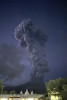 Vulcanul pe de Muntele Kanlaon din Filipine a erupt și a aruncat spre cer o coloană de cenuşă de cinci km. 43 de cutremure în 24 de ore