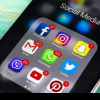 Funcția spion de pe telefonul tău pe care nu ai dezactivat-o: Ce poate face când te uiți pe Facebook sau Instagram