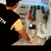 (video) Cu businessul în frigider: Un tânăr, care a pus la vânzare droguri de 2 milioane de lei, luat pe sus pe polițiști