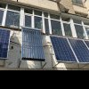 Ceartă între vecini din cauza panourilor fotovoltaice amplasate pe faţada unui bloc din centrul Craiovei