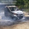 Mehedinți: O autoutilitară a ars pe raza localității Eșelnița