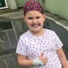 Anays are 7 ani și cancer la plămâni! Poate fi salvată în Franța, dar are nevoie de ajutorul nostru!