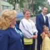 Lucian Harșovschi, la vot împreună cu soția și copiii, la secția de la Colegiul ...