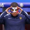 Euro 2024: Mbappé îşi va testa masca într-un meci amical
