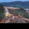 VIDEO Imagini extrem de spectaculoase pe autostradă: Umbrărescu efectiv mută cu totul un deal