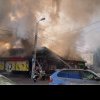 VIDEO Mesaj Ro-Alert după un incendiu cu degajări mari de fum: Ard mai multe magazine
