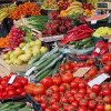 Furt în piața din Aiud: O femeie care vindea fructe și legume a rămas fără o sumă importantă de bani. Un suspect a fost reținut