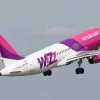 Trei stewardese de pe o cursă Wizz Air, rănite din cauza turbulențelor. Aeronava s-a întors la București