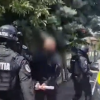 Doi bărbați, reținuți de polițiștii din Turda! Au încercat să convingă victima unei încăierări să renunțe la plângere - VIDEO