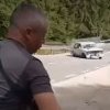 La un pas de tragedie! O mașină de concurs de la Raliul Clujului a trecut la „mustață” pe lângă niște fotografi, pe traseul de la Tarnița VIDEO