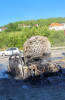 O mașină a luat foc în localitatea Feleacu, județul Cluj. Cauza a fost o defecțiune la motor- VIDEO