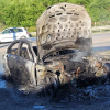 O mașină a luat foc în localitatea Feleacu, județul Cluj. Cauza incendiului a fost o defecțiune la motor- VIDEO