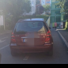 ,,Parcare 0 stres”, realizată de un șofer din Cluj! Nu s-a mai deranjat cu locul de parcare și a lăsat mașina fix în mijlocul străzii: ,,E inevitabil să f