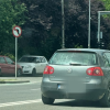 Șoferie cu bucluc pe străzile din Cluj! Un șofer, supărat că s-a tamponat cu altul, îl caută pe al treilea, care i-ar fi tăiat calea