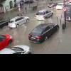 “Ștrand” pentru mașini pe un bulevard din Cluj după furtuna de ieri. Bulevardul Eroilor, complet sub ape - VIDEO