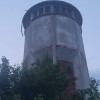 Turn de apă în centrul Clujului, un pericol și o ruină în centrul Clujului: ”Poate i se face cuiva milă și mai repară puțin la el”