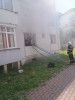 Apartament cuprins de flăcări în Piatra Neamț. Autorul incendiului, un copil de 7 ani, a ajuns la spital FOTO