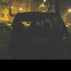 Doi tineri au furat o mașina parcată în fața blocului