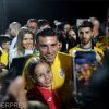 VIDEO „Tricolorii”, întâmpinați de sute de suporteri la Mogoșoaia, după miezul nopții. Stanciu: „Voi aţi fost primul jucător al echipei naţionale, nu al 12-lea”