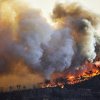 Mega-incendiul din California acoperă o suprafaţă mai mare decât cea a oraşului Los Angeles