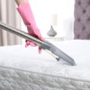 Cu ce se curăță salteaua de pat? 7 sfaturi pentru eliminarea petelor