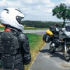 Echipament moto BMW: ghidul complet pentru siguranță și confort pe două roți