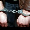 Bărbat din Iași, arestat după ce a amenințat în repetate rânduri 2 polițiști, spunându-le că îi va decapita cu o coasă. Cazierul impresionant al acestuia