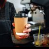 Cum poți consolida imaginea brandului prin pahare cafea personalizate