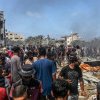 Hamas anunţă cel puţin 71 de morţi într-un atac asupra unei tabere de strămutaţi din Fâșia Gaza. Israelul spune că a vizat un șef militar al Hamas